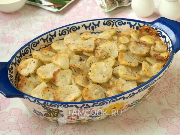 Говядина с грибами и картошкой в духовке