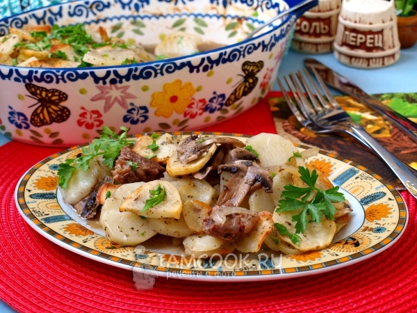 Рецепт говядины с грибами и картошкой в духовке