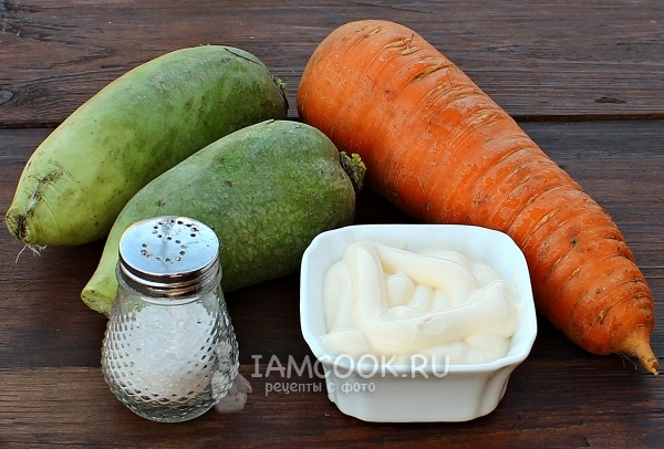 Ингредиенты для салата из редьки и моркови с майонезом