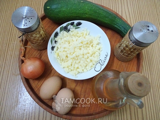 Ингредиенты для кабачковых оладий с картофельным пюре