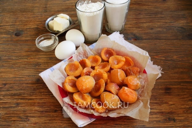 Ингредиенты для пирога с замороженными абрикосами