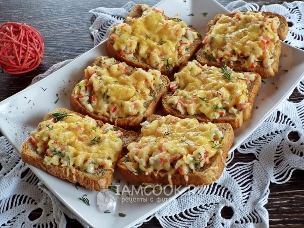 Горячие бутерброды с крабовыми палочками — рецепт с фото пошагово