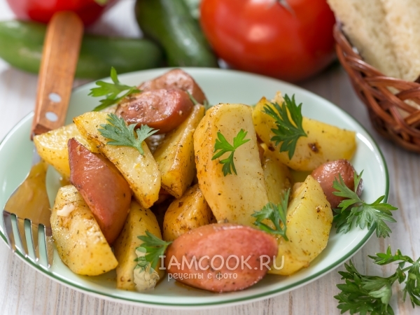 Картошка с сосисками в духовке — рецепт с фото пошагово
