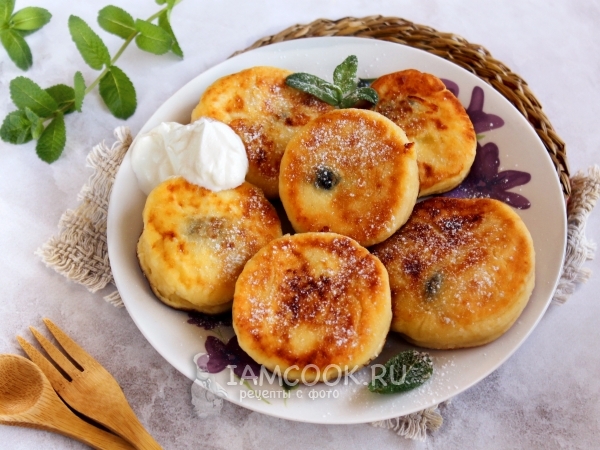 Сырники из зернёного творога — рецепт с фото пошагово
