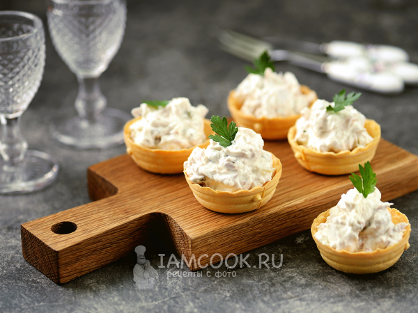 Тарталетки с тунцом и творожным сыром — рецепт с фото пошагово