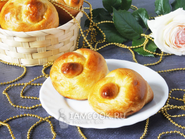 Сладкие дрожжевые булочки на простокваше — рецепт с фото пошагово