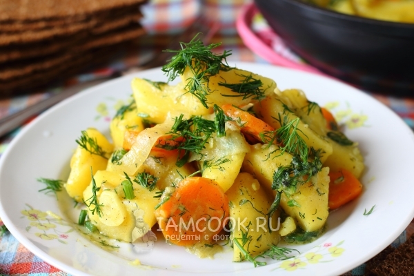 Рецепт тушеной картошки с морковью и луком