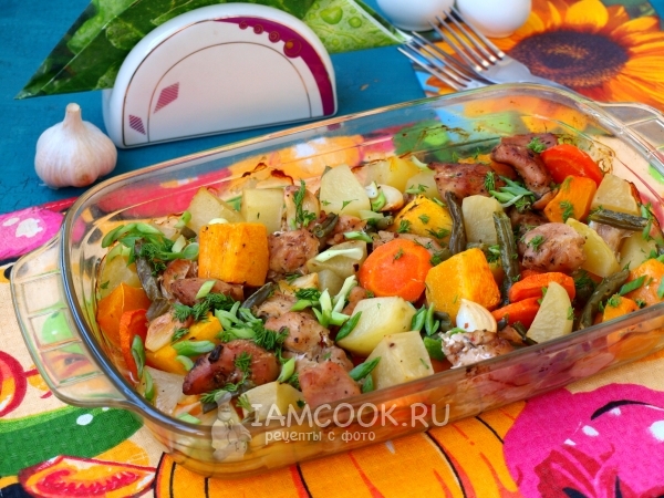 Фото индейки, запеченной с овощами в духовке