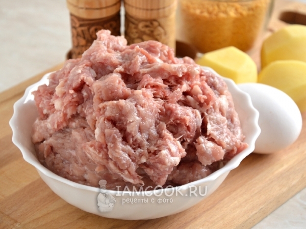Ингредиенты для котлет из свинины и картофеля