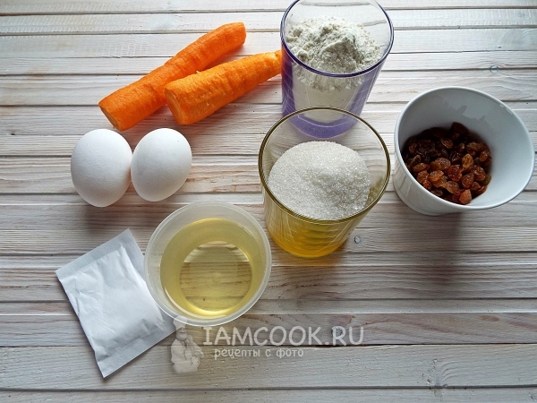 Ингредиенты для морковных кексов с изюмом