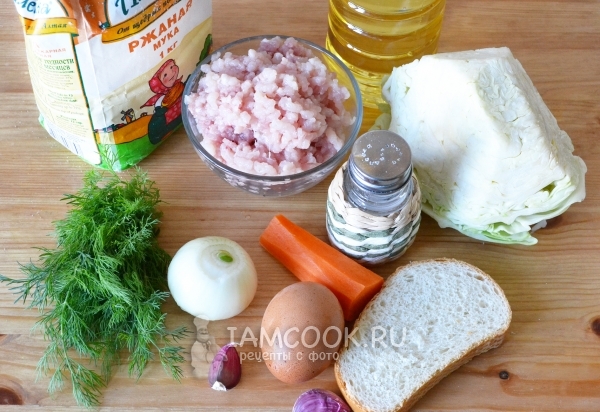 Ингредиенты для биточков из куриного фарша с капустой и морковью