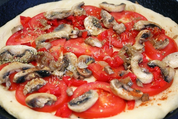Пицца постная с грибами — рецепт с фото пошагово. Как приготовить вегетарианскую пиццу с шампиньонами и овощами?