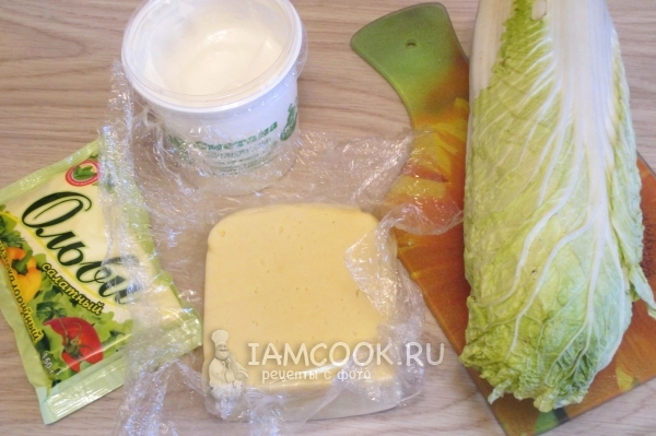 Ингредиенты для салата из пекинской капусты с сыром