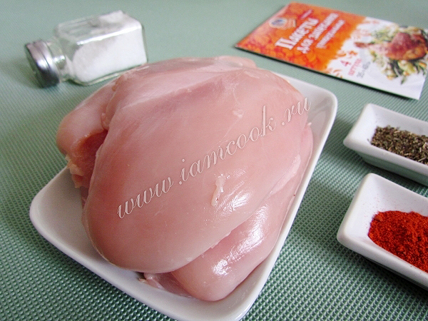 Куриная грудка в рукаве: запеченная куриная грудка, оригинальные рецепты запекания филе. Сколько запекать мясо курицы? Как приготовить?