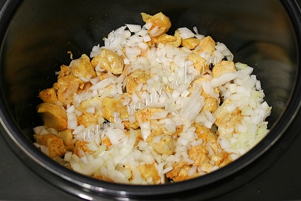 Пошаговый рецепт приготовления риса с курицей в мультиварке