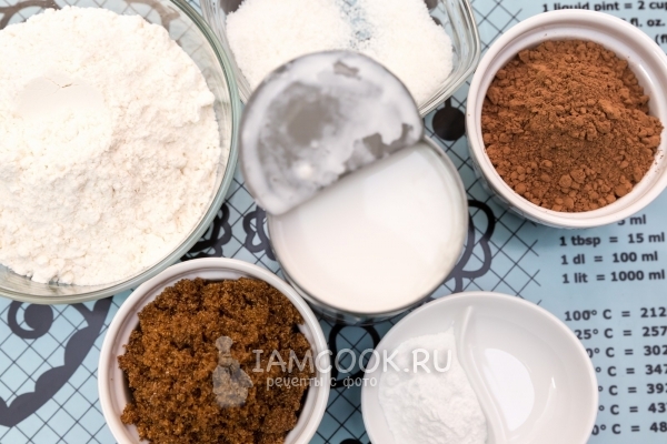 Ингредиенты для шоколадного пирога на кокосовом молоке
