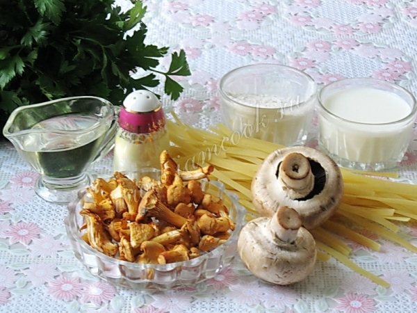 Ингредиенты для лапши с грибами в сливочном соусе