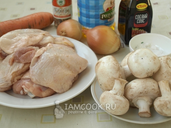 Ингредиенты для курицы, тушенной с грибами в соевом соусе