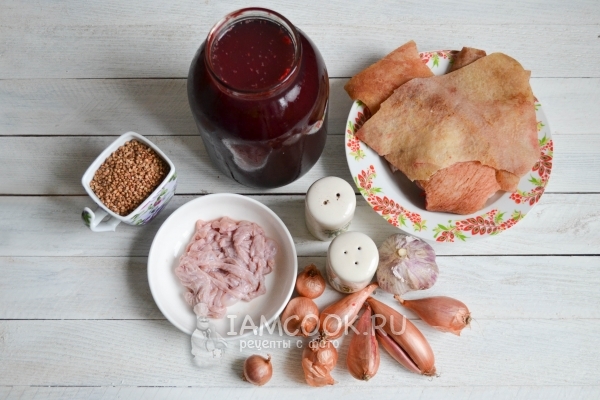 Ингредиенты для кровяной колбасы с гречкой в домашних условиях