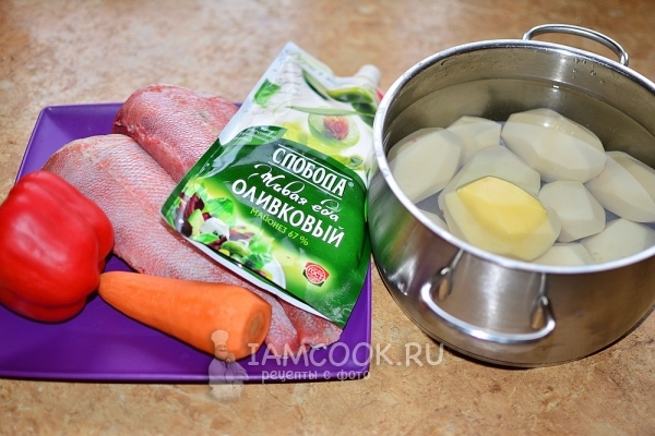 Ингредиенты для рыбы с картошкой и майонезом в духовке