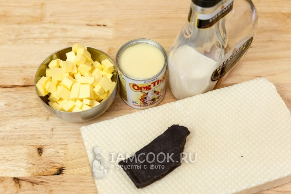 Ингредиенты для вафельного торта с шоколадом и ликером