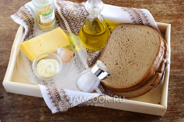 Ингредиенты для чесночных гренок из черного хлеба