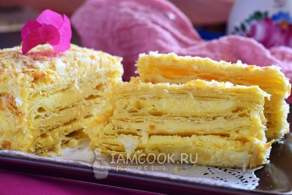 Фото торта из слоеного теста со сгущенкой