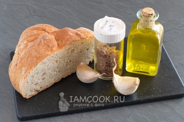 Ингредиенты для гренок из белого хлеба в духовке