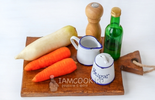 Ингредиенты для маринованной моркови с дайконом по-вьетнамски