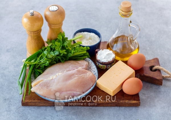 Ингредиенты для куриных оладий с сыром и зеленью