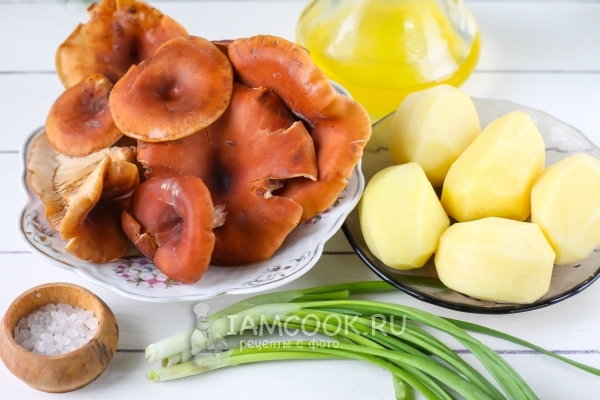 Ингредиенты для жареных рыжиков с картошкой