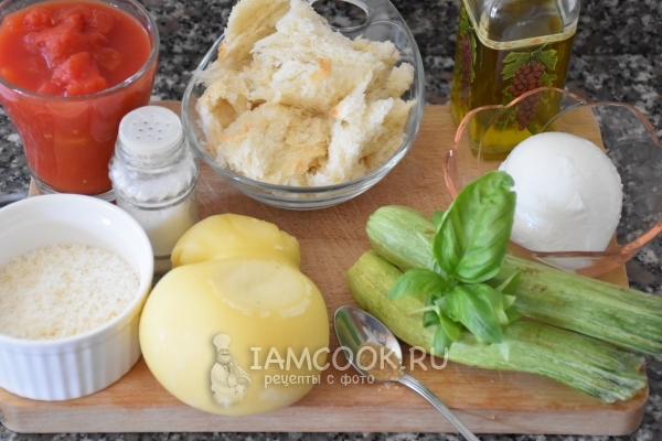 Ингредиенты для запеканки из цукини с томатным соусом