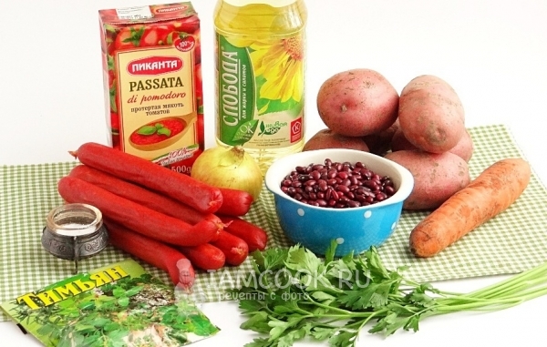 Ингредиенты для супа с охотничьими колбасками и фасолью