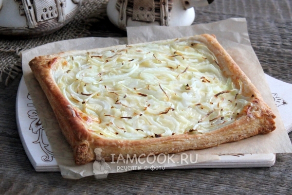 Рецепт пирога с луком и сыром
