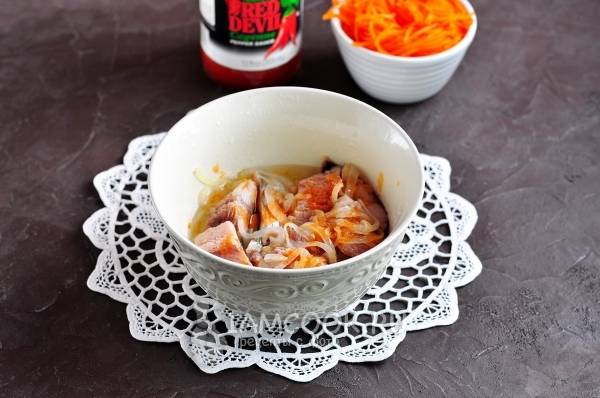 Селёдка хе с морковью и луком по-корейски | Рецепт | Идеи для блюд, Пикантные закуски, Еда