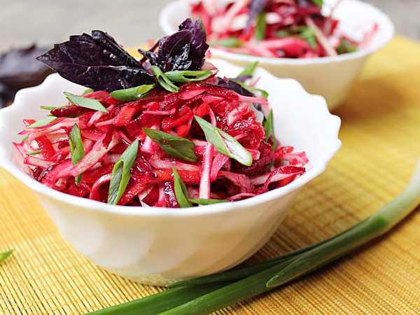 салат из свежей капусты с изюмом рецепт | Дзен