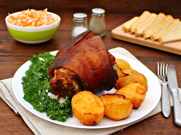 Рулька в духовке: как приготовить аппетитную свиную рульку