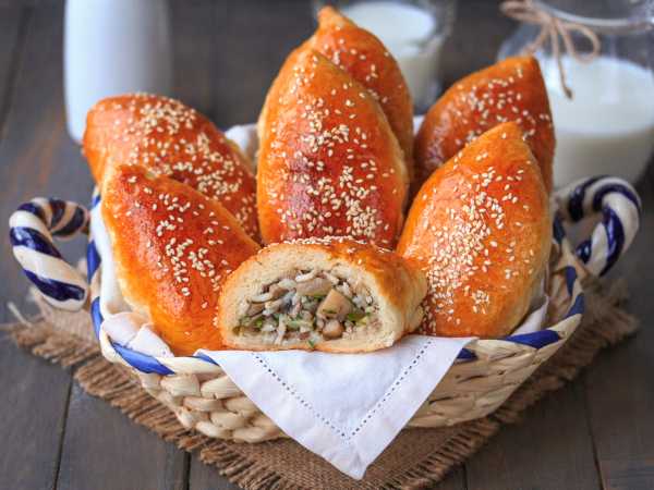 Пышные жареные пирожки на кефире с дрожжами - пошаговый рецепт с фото на belim-krasim.ru