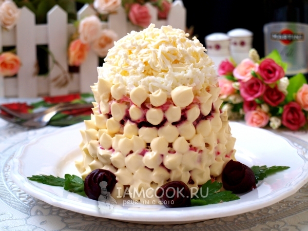 Салат «Невеста» со свеклой, рецепт с фото