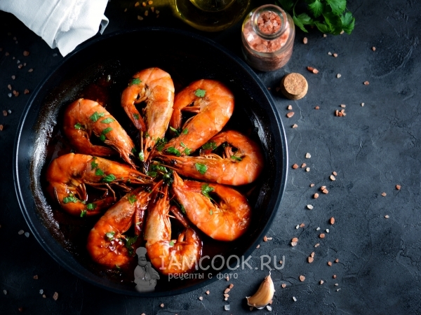 Тигровые креветки, жаренные в томатном соусе, рецепт с фото
