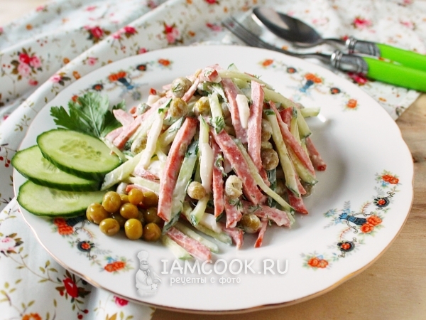 Салат с курицей, огурцом и яичными блинчиками - пошаговый рецепт с фото на taimyr-expo.ru