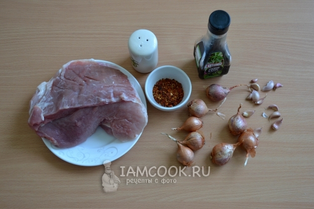 Ингредиенты для шашлыка из свинины в банке в духовке