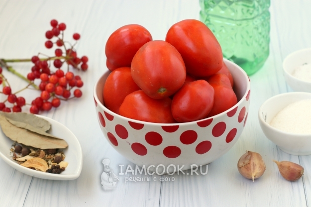 Ингредиенты для маринованных помидоров с калиной