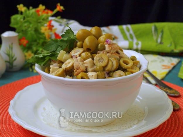 Рецепт салата с курицей и оливками