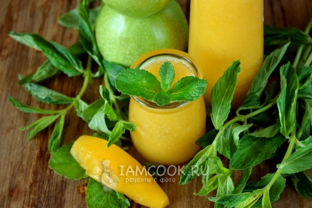 Фото смузи из яблока и консервированного манго
