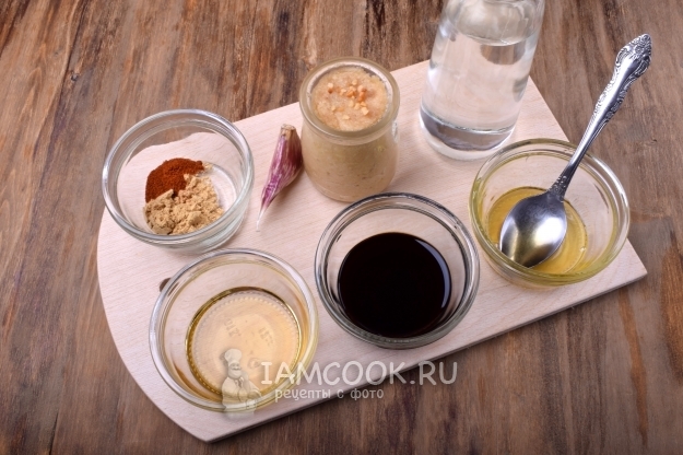Ингредиенты для тайского соуса из арахисового урбеча