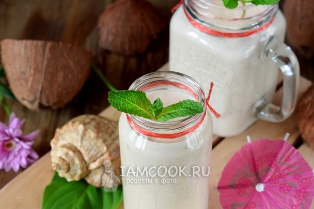 Фото тропического смузи с кокосовым молоком