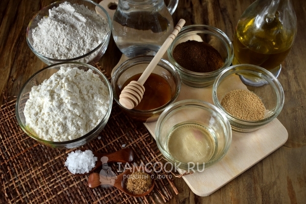 Ингредиенты для бородинского хлеба в вафельнице