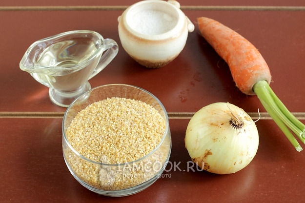 Ингредиенты для пшеничной каши с морковью и луком