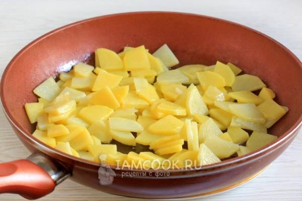 Картофельная фриттата на сковороде
